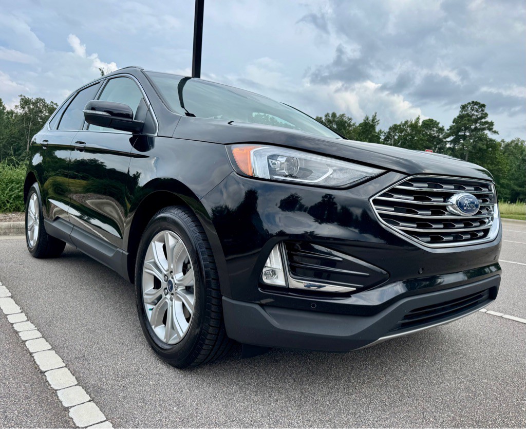 2020 Ford Edge Image 3