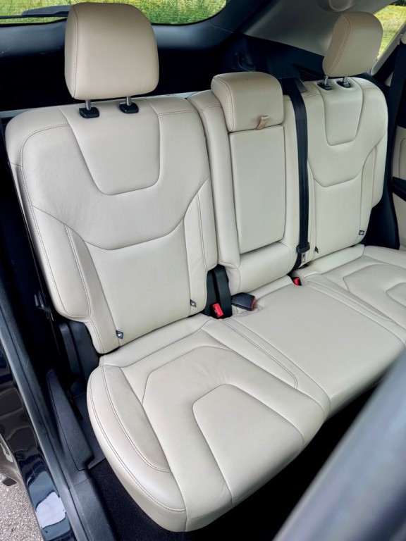 2020 Ford Edge Image 23