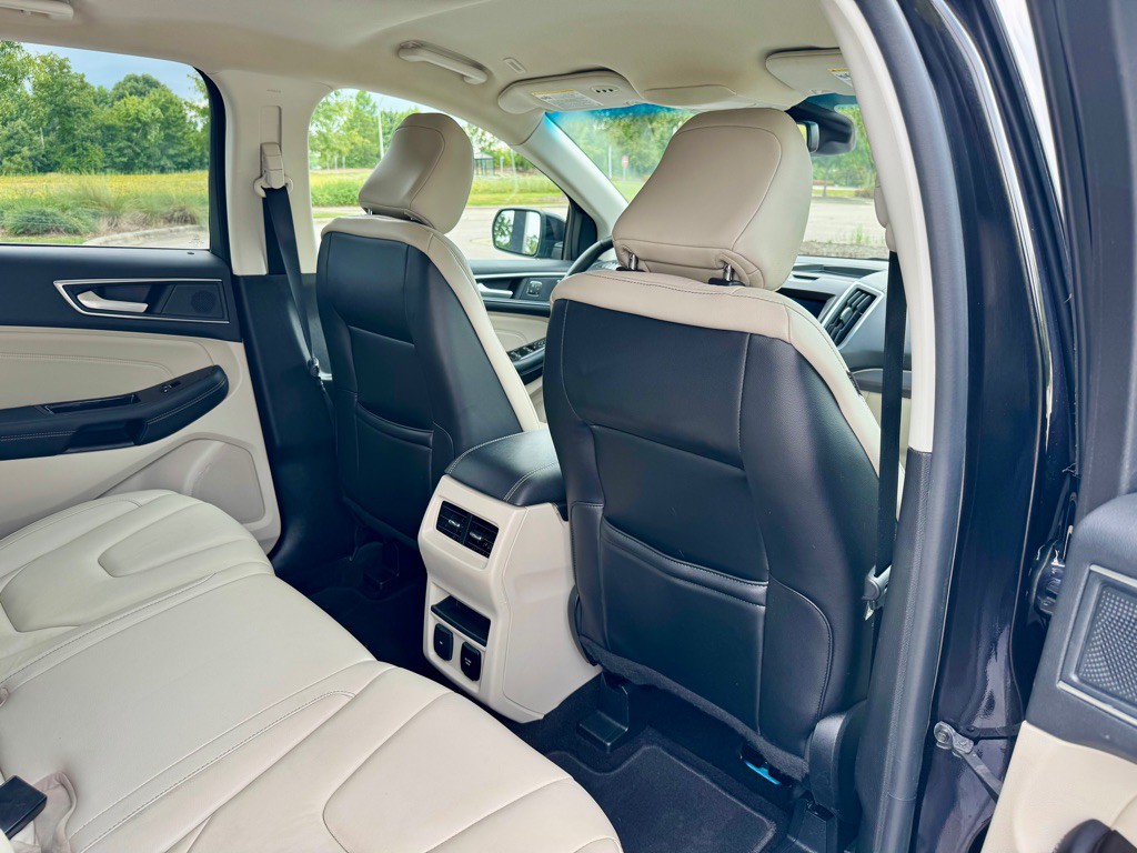 2020 Ford Edge Image 24