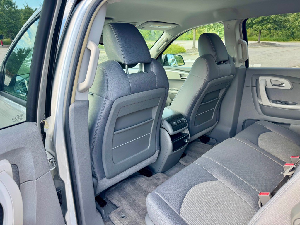 2009 Chevrolet Traverse Image 16