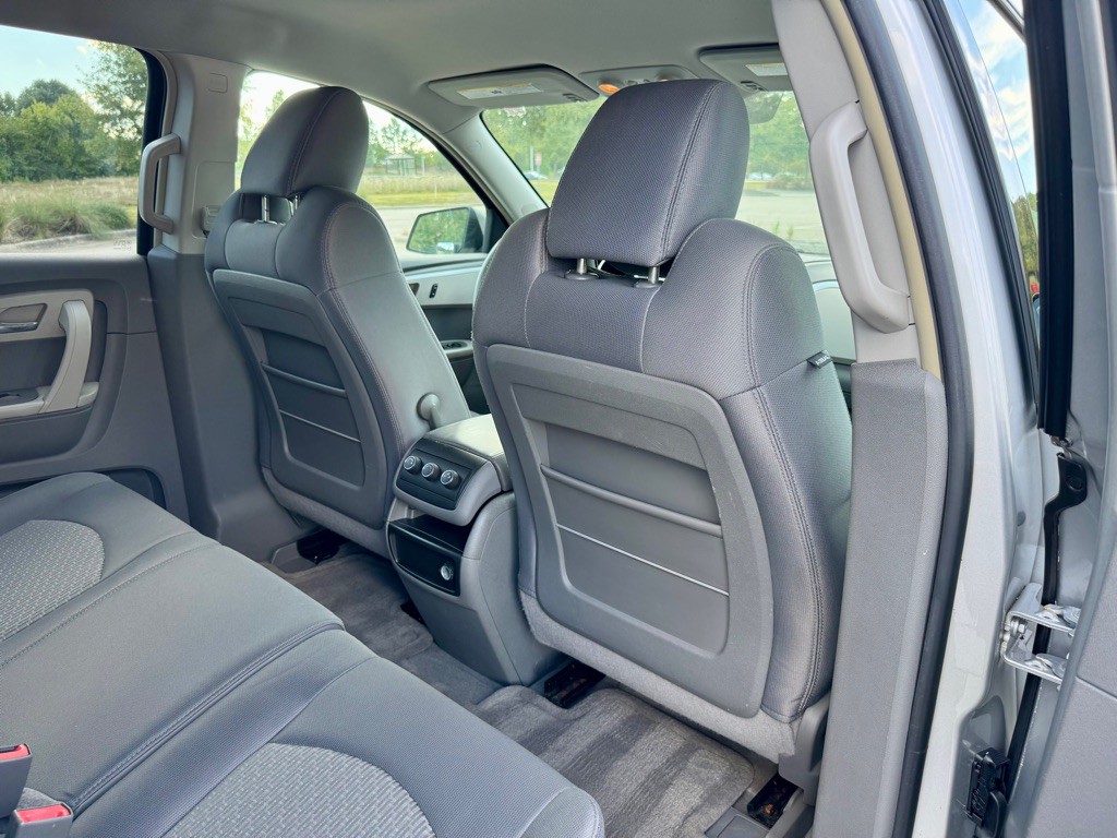2009 Chevrolet Traverse Image 24