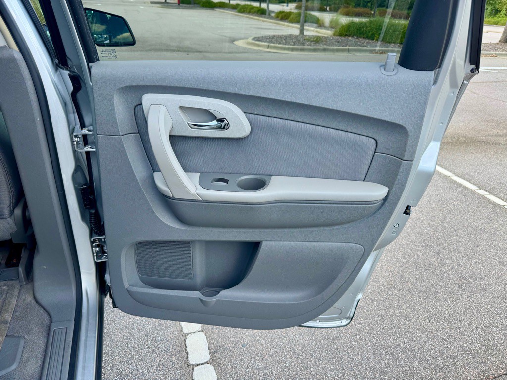 2009 Chevrolet Traverse Image 25