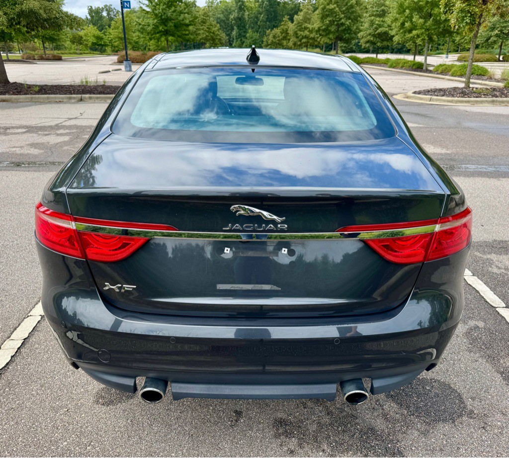 2016 Jaguar XF Image 6
