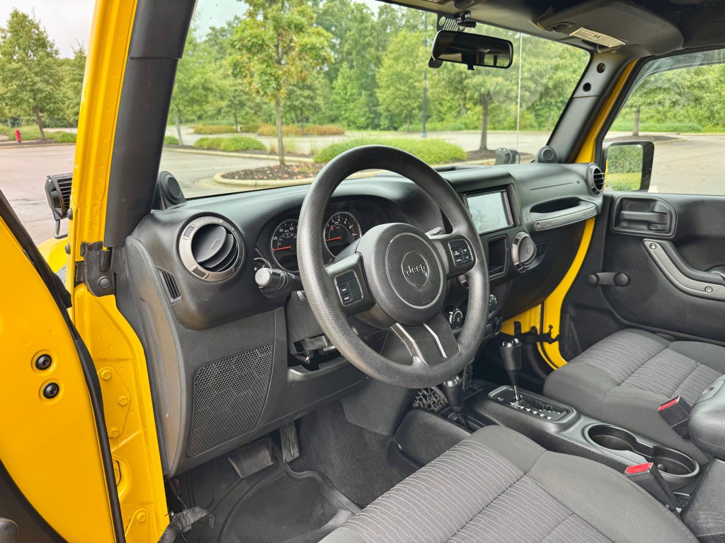 2011 Jeep Wrangler Unlimited Image 12