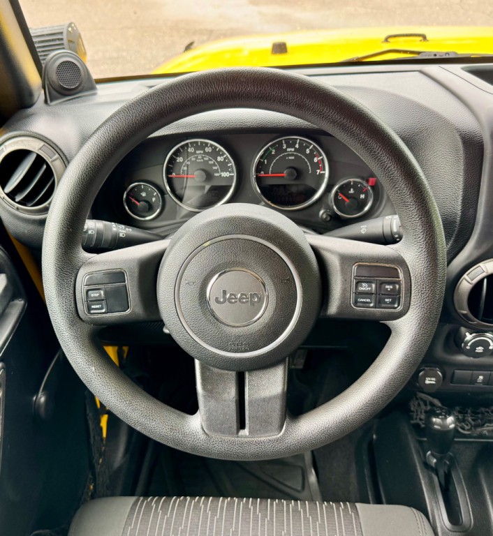 2011 Jeep Wrangler Unlimited Image 18