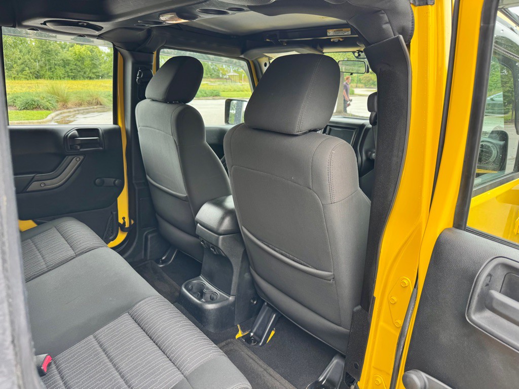 2011 Jeep Wrangler Unlimited Image 21