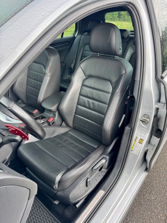 2016 Volkswagen GTI Image 10