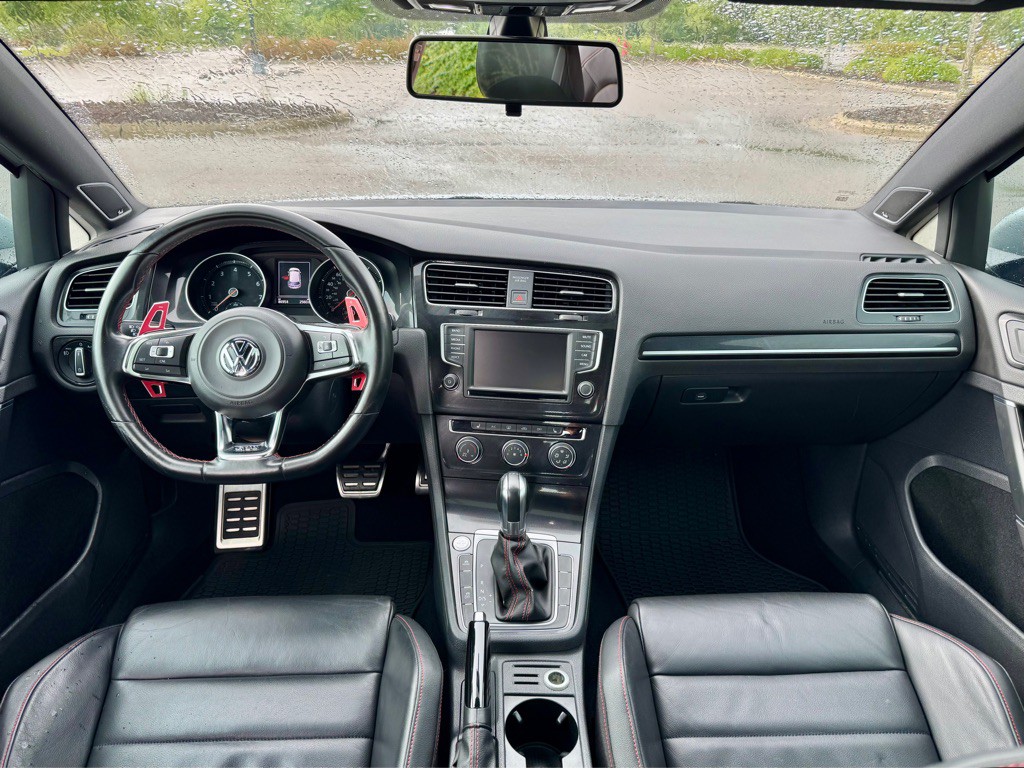2016 Volkswagen GTI Image 15