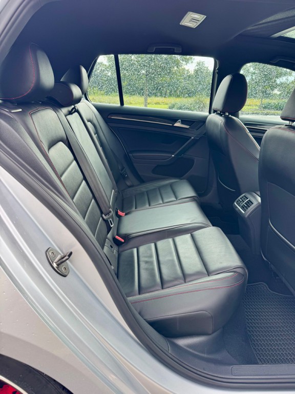 2016 Volkswagen GTI Image 19