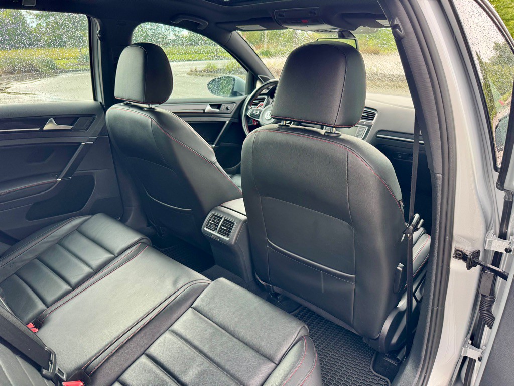 2016 Volkswagen GTI Image 21