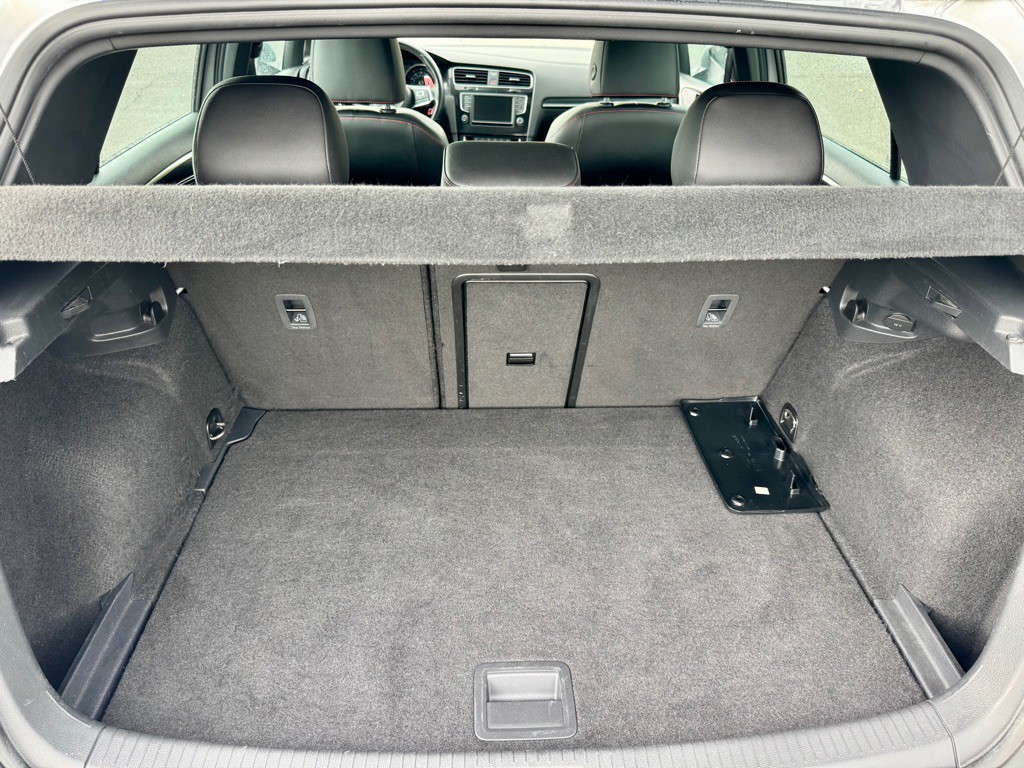 2016 Volkswagen GTI Image 27