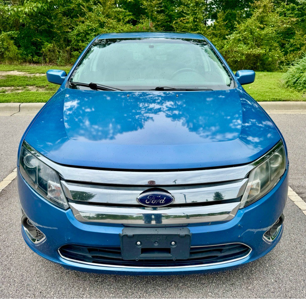 2010 Ford Fusion Image 2