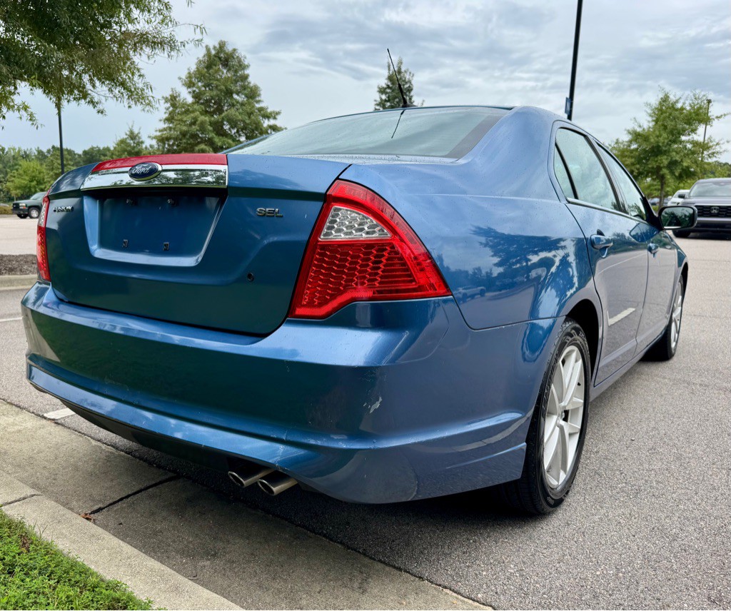 2010 Ford Fusion Image 5