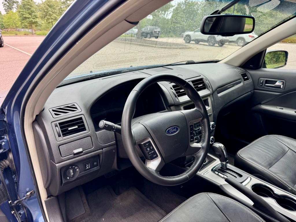 2010 Ford Fusion Image 11