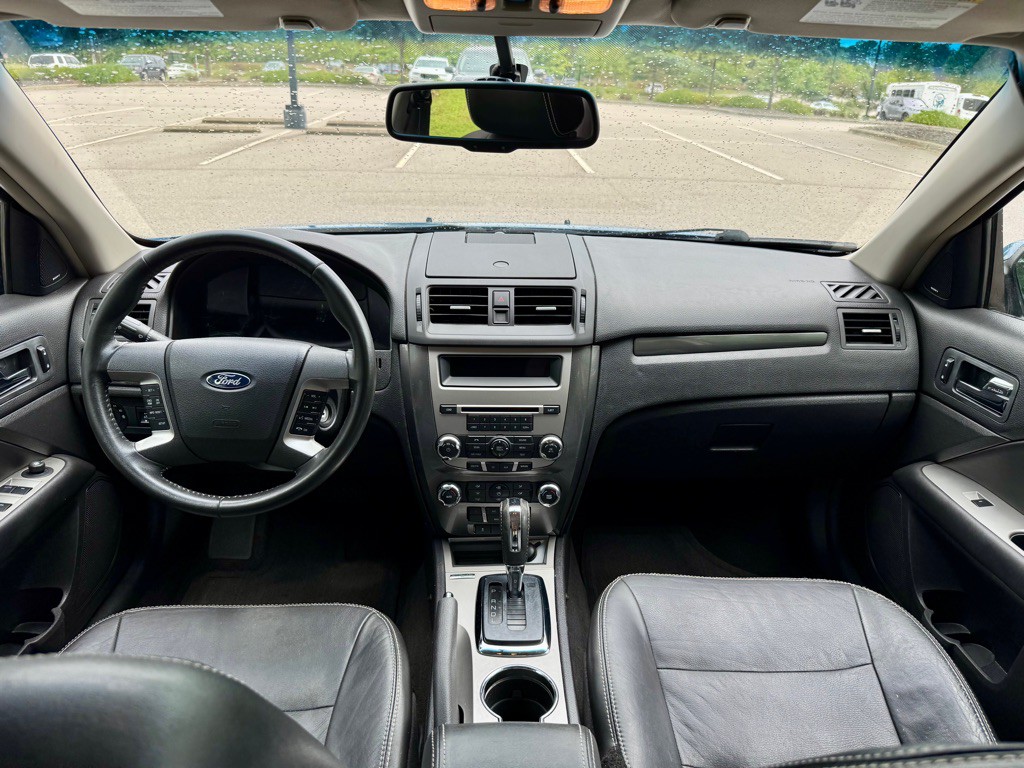 2010 Ford Fusion Image 16