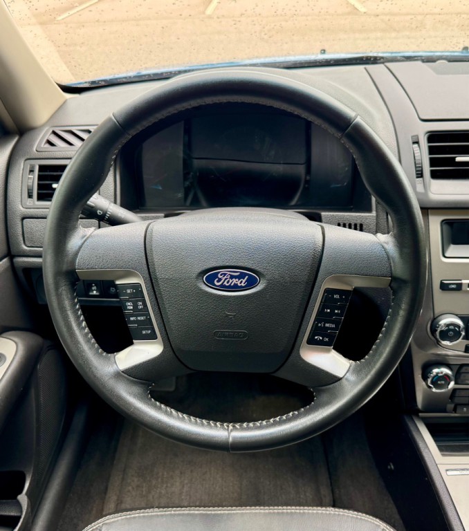 2010 Ford Fusion Image 17