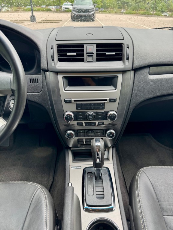 2010 Ford Fusion Image 18