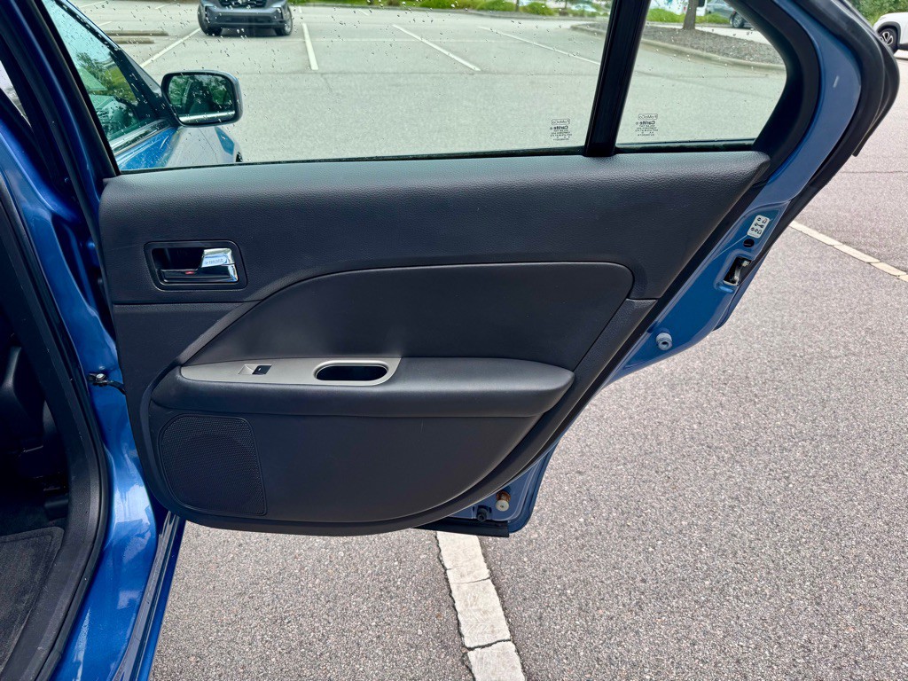 2010 Ford Fusion Image 21