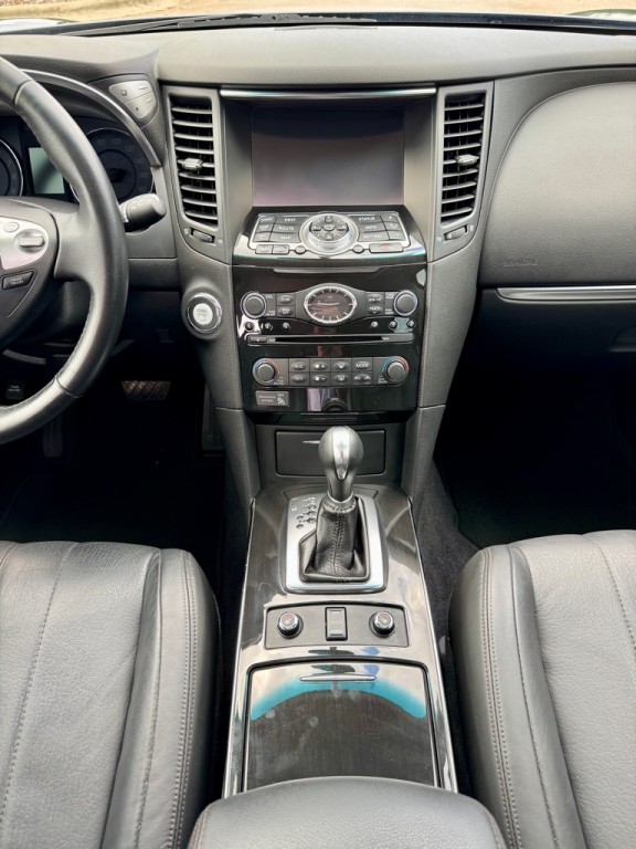 2016 INFINITI QX70 Image 20