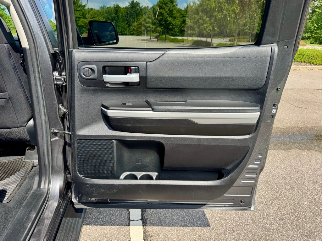 2020 Toyota Tundra Image 25