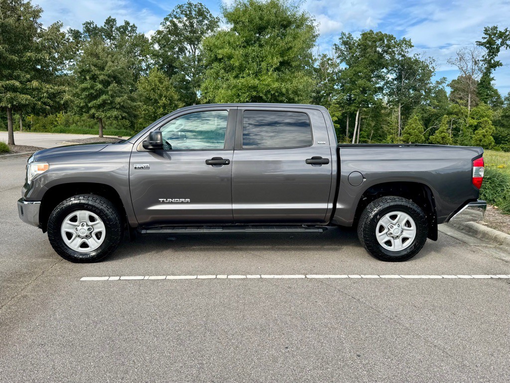 2016 Toyota Tundra Image 8