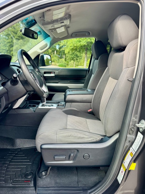 2016 Toyota Tundra Image 10
