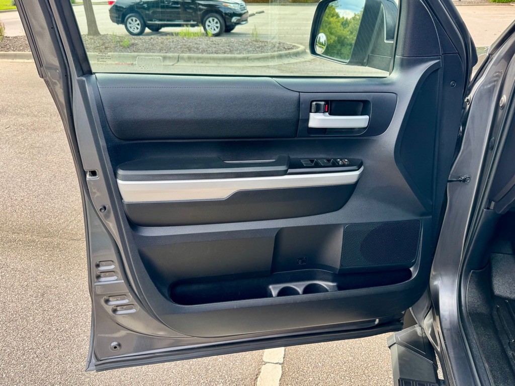 2016 Toyota Tundra Image 13