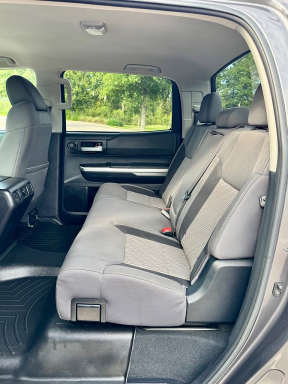 2016 Toyota Tundra Image 14