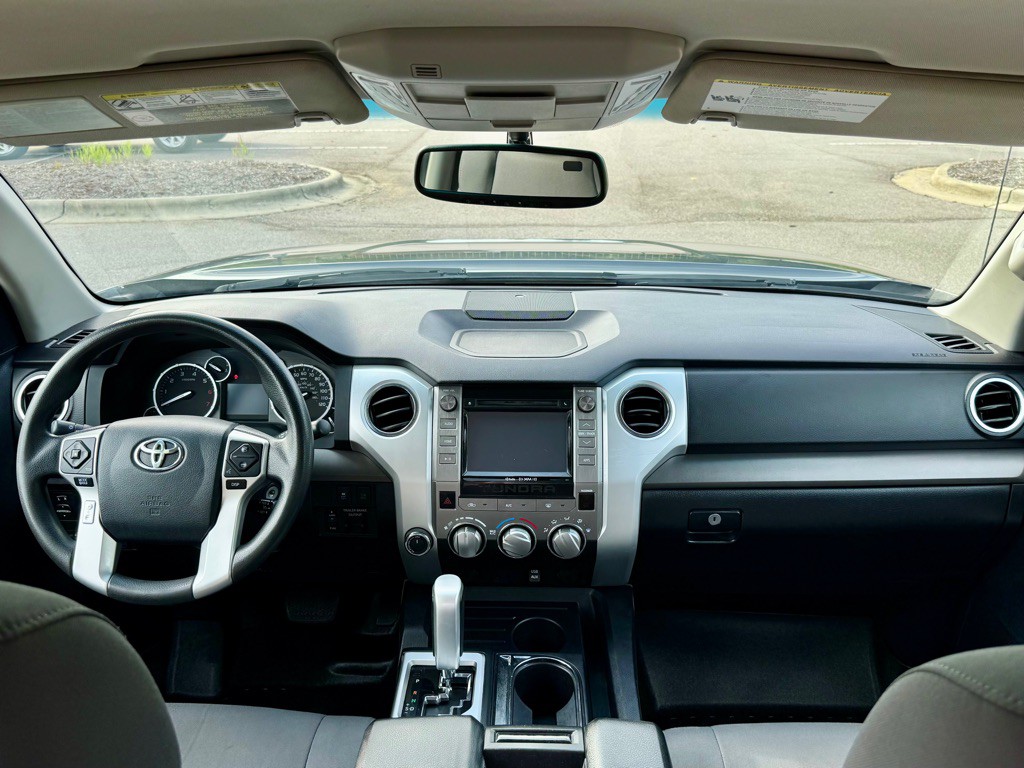 2016 Toyota Tundra Image 18