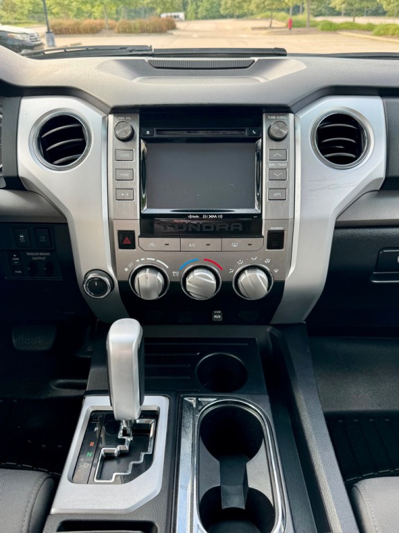 2016 Toyota Tundra Image 20