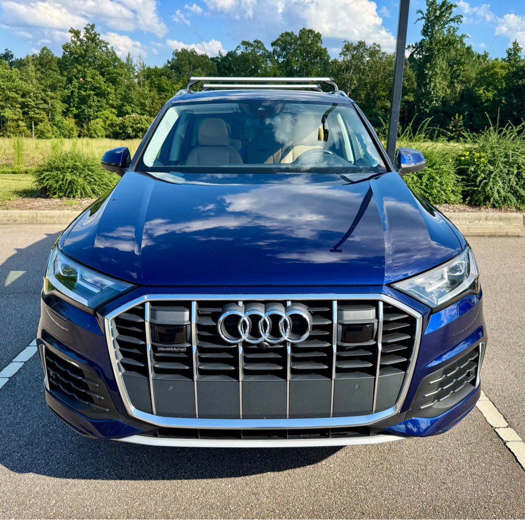 2022 Audi Q7 Image 2