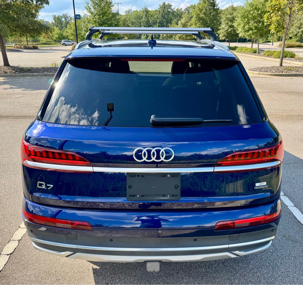2022 Audi Q7 Image 6
