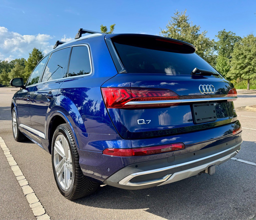 2022 Audi Q7 Image 7