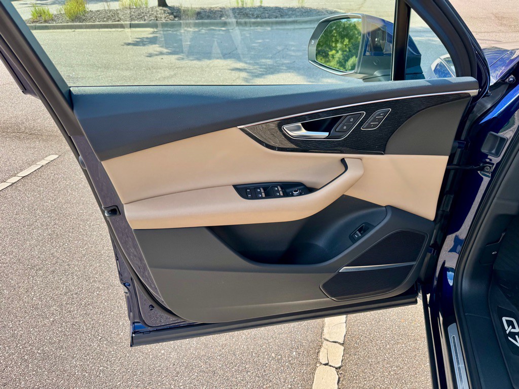 2022 Audi Q7 Image 13