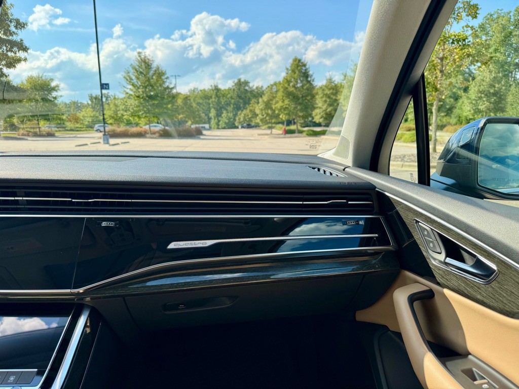2022 Audi Q7 Image 22