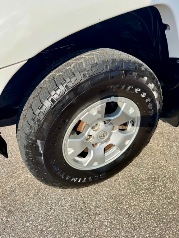 2013 Toyota Tacoma Image 9