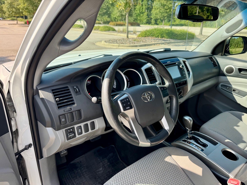 2013 Toyota Tacoma Image 12