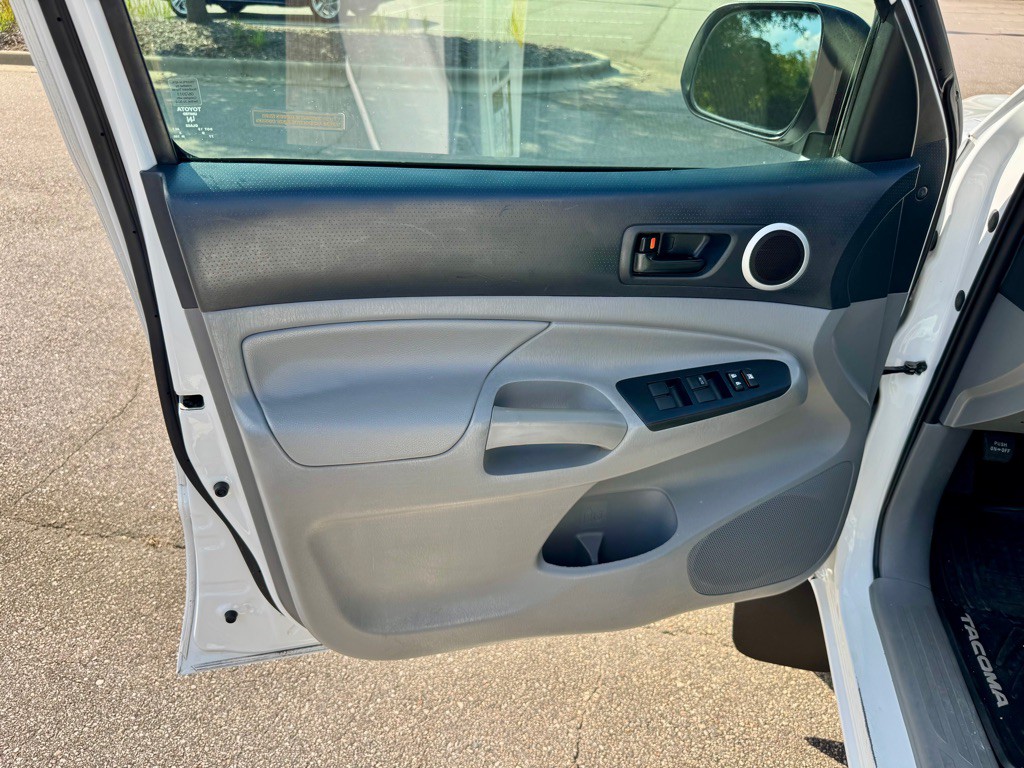 2013 Toyota Tacoma Image 13