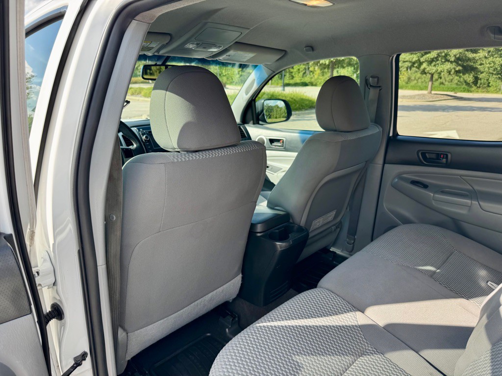 2013 Toyota Tacoma Image 16