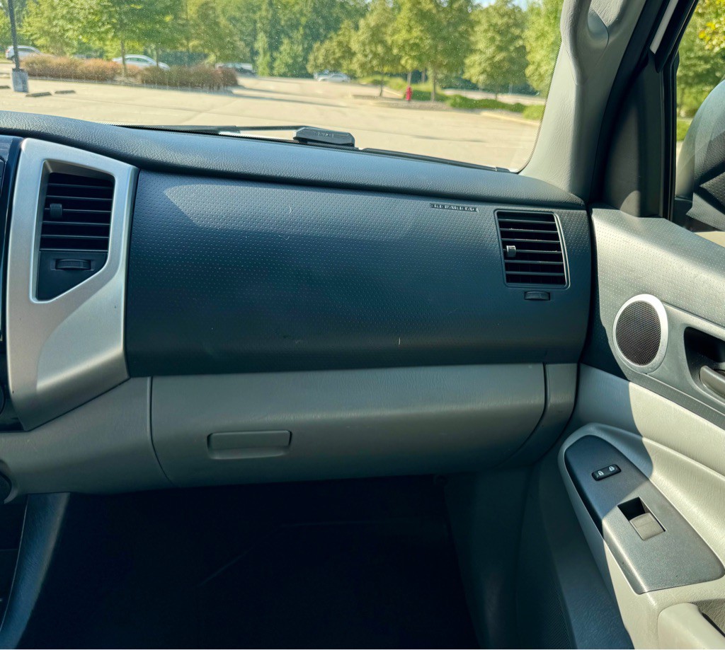 2013 Toyota Tacoma Image 21