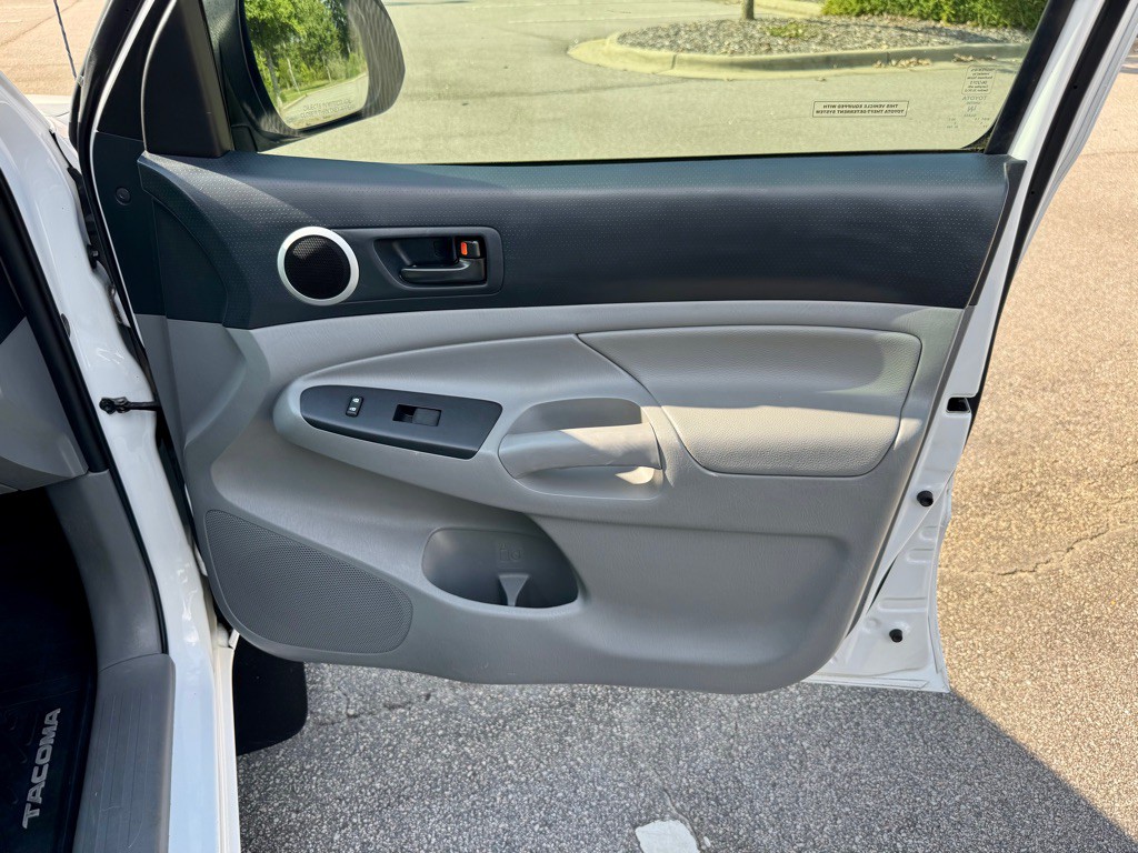2013 Toyota Tacoma Image 29