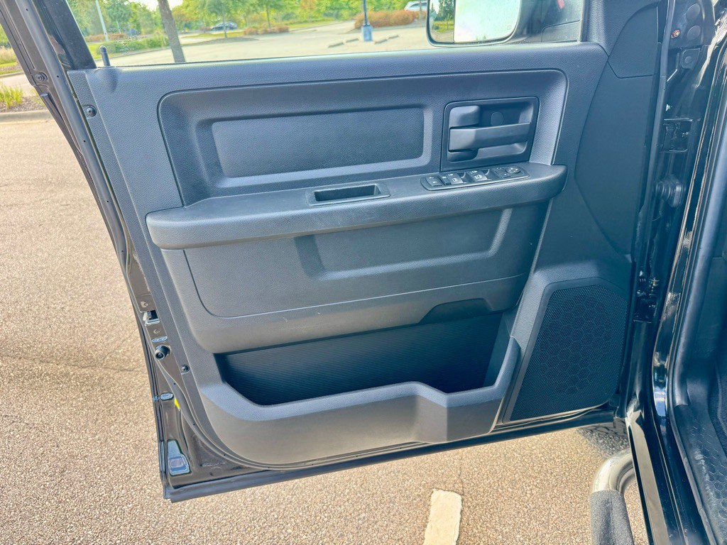 2014 RAM 1500 Image 11