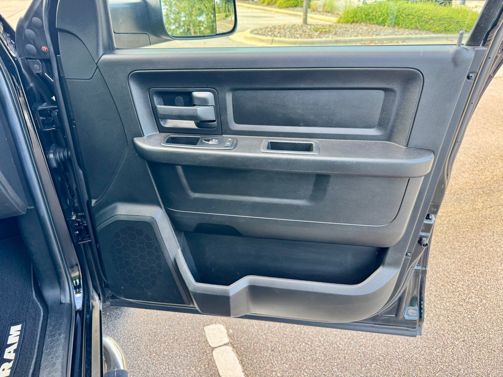 2014 RAM 1500 Image 21