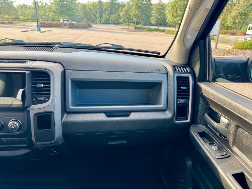 2014 RAM 1500 Image 23