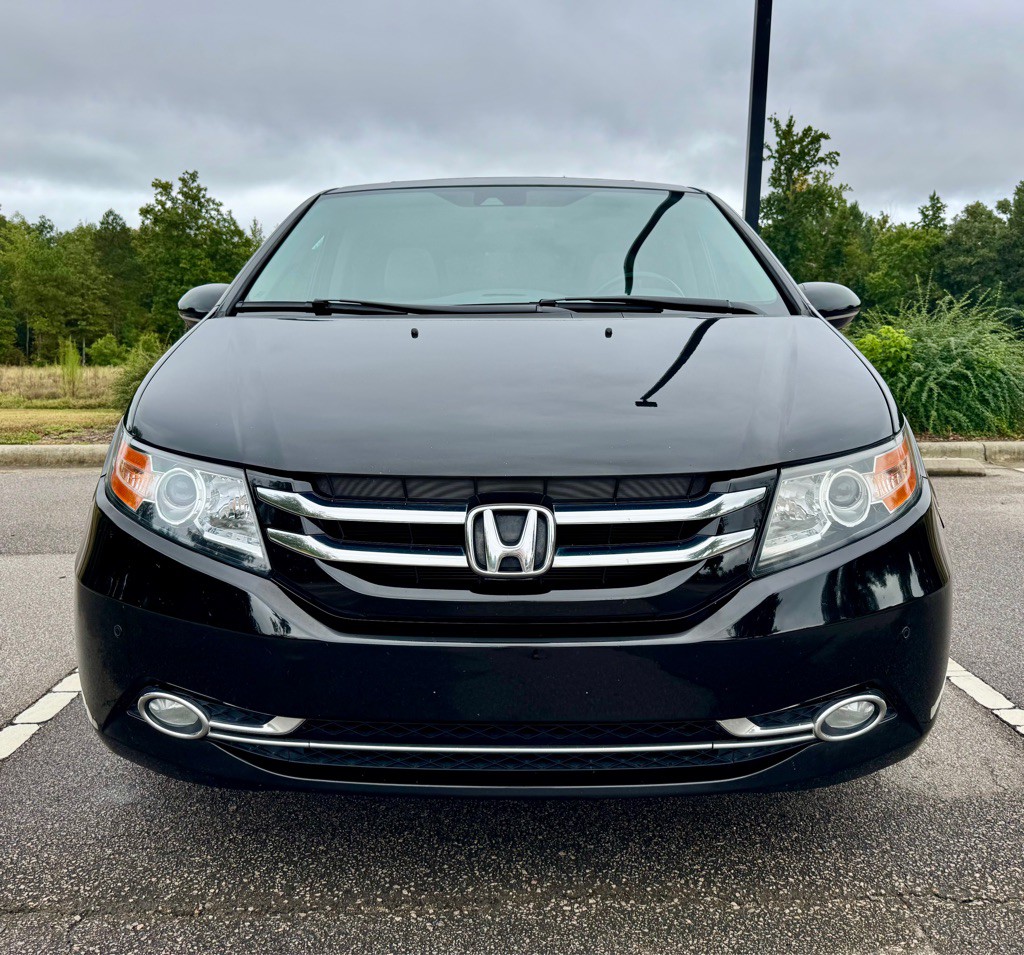 2015 Honda Odyssey Image 2