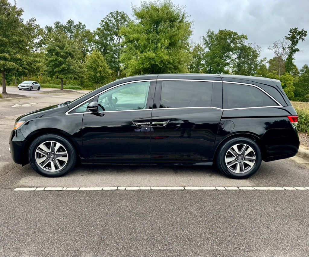2015 Honda Odyssey Image 8