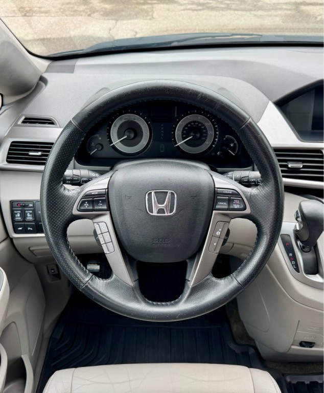 2015 Honda Odyssey Image 18