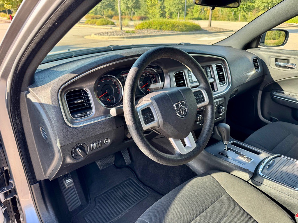 2014 Dodge Charger Image 11