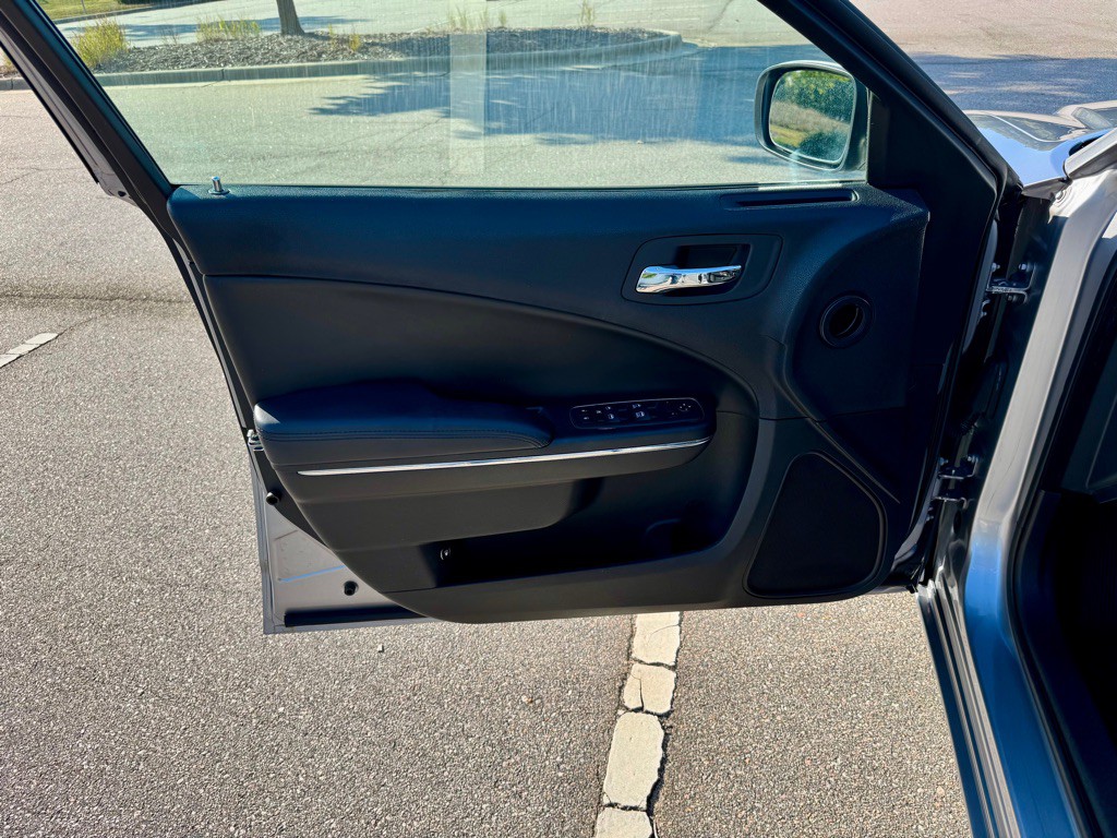 2014 Dodge Charger Image 12