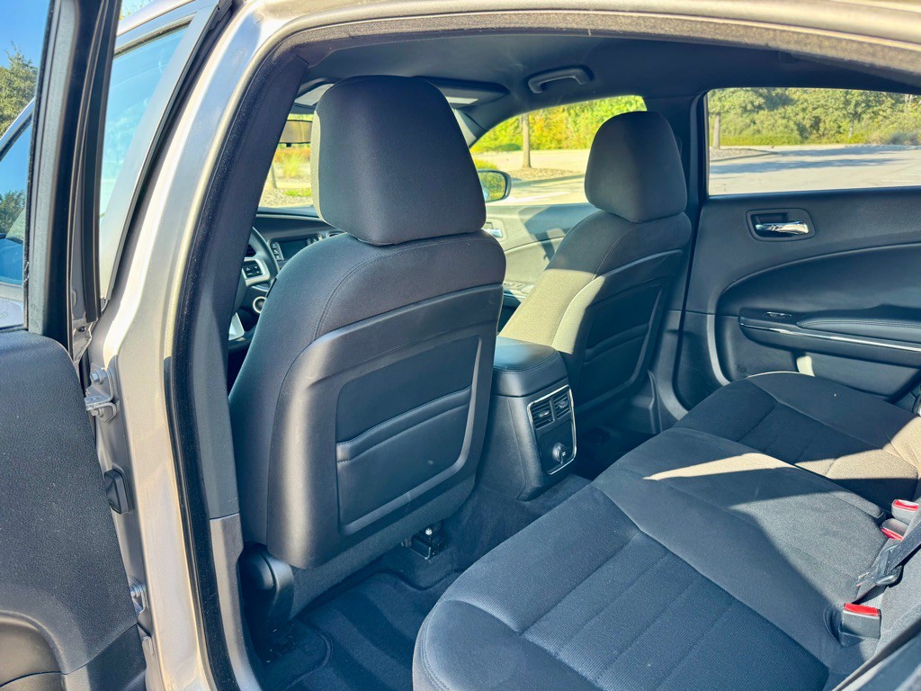 2014 Dodge Charger Image 15